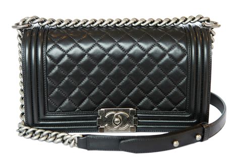 hire chanel boy bag